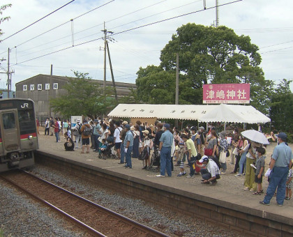 年に２日間だけの「日本一営業日が短いＪＲ駅」３年ぶりに開業　香川・三豊市の津島ノ宮駅、神社の大祭でにぎわう【香川・三豊市】