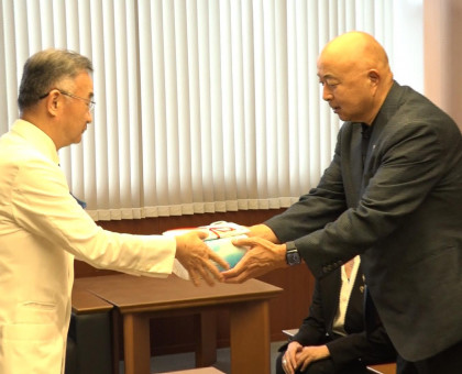 病気と闘う子どもたちを支援／ライオンズクラブの地区組織が国立病院機構岡山医療センターに５０万円【岡山】