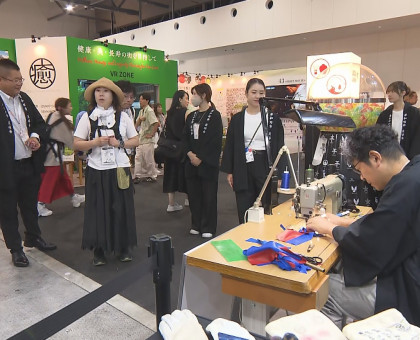東かがわ市が伝統産業の手袋などＰＲ／関西万博で「ローカルジャパン展」【香川】【大阪】