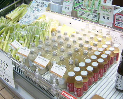 地酒やジーンズ、マコモタケ…特産ずらり／岡山高島屋で「あさくち・さとしょうフェア」／１０月２８日まで【岡山】