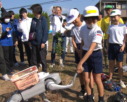 浅口市のレモン畑に四足歩行ロボット／農家の人手不足支援へ岡山大学がプロジェクト【岡山】