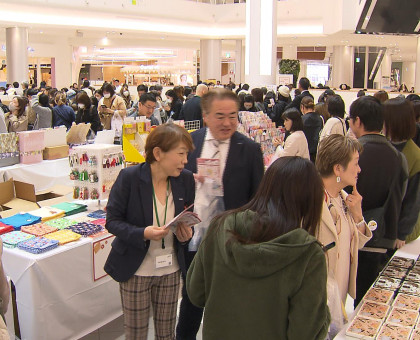 最新の文具や缶グッズ一堂に／イオンモール岡山で１１月３０日までイベント開催【岡山】