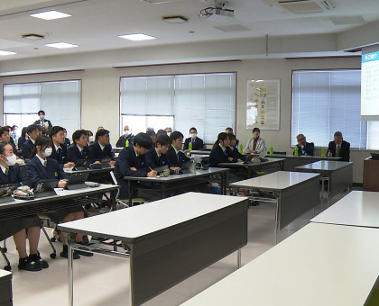 大事な判断「自分で出来るようになって」／岡山ＲＣ／岡山東商業高校で職業講座【岡山】