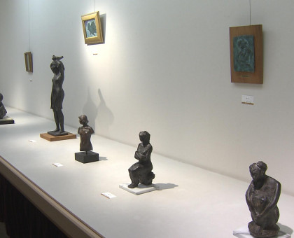 ”乾漆”やブロンズ、油絵…多彩／岡山高島屋で彫刻家・上田久利さんの個展／５月１１日まで【岡山】