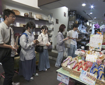 特産品ショップ「晴れの国おかやま館」リニューアルに挑戦／山陽学園大の学生が店舗を調査【岡山】