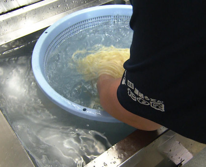 うどん店は「氷」活用、ホームセンターに特設コーナー／１８年ぶり第４次取水制限スタート
