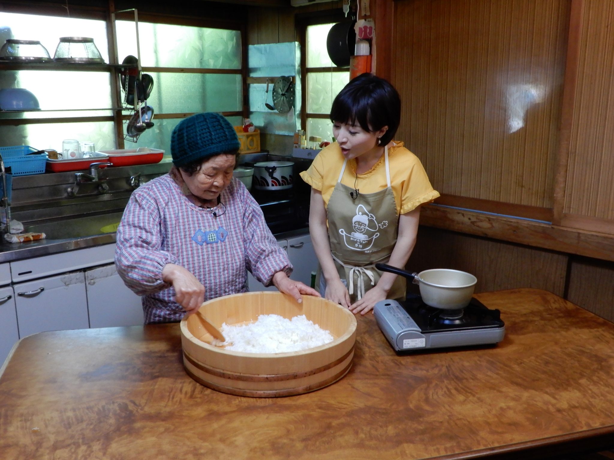 「恵美子おばあちゃんの柿の葉寿司」