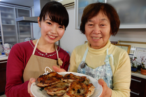 「玉江おばあちゃんのハーブチキン」