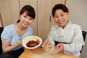 「たみ子おばあちゃんのハンバーグ」