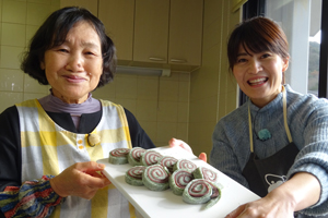 「てるえおばあちゃんのうずまきもちパセリ入り」