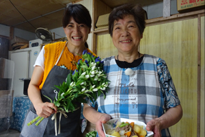 「牧能おばあちゃんの肉じゃが」