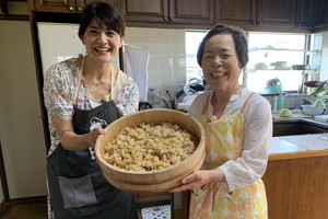 「ひろ子おばあちゃんの鶏めし」