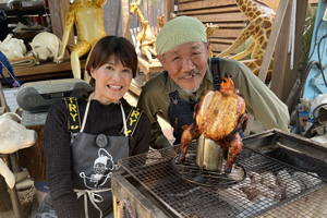 「富男おじいちゃんのビア缶チキン」