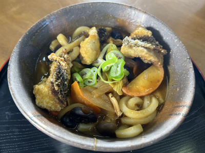 「知子おばあちゃんのチヌのカレーうどん」