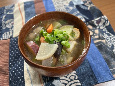 「きぬへおばあちゃんの豚汁」